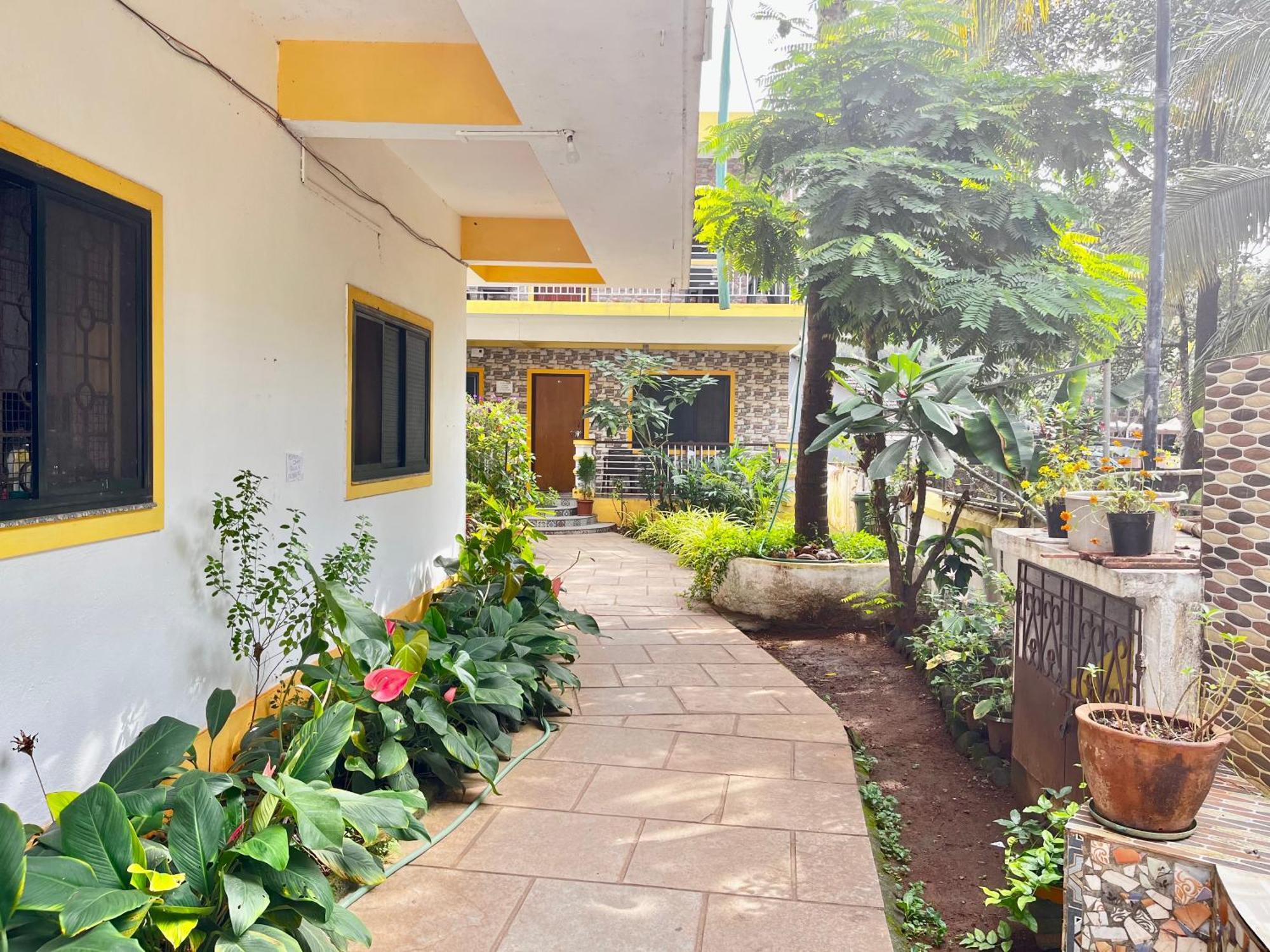 St. Anthony Guest House. Anjuna Esterno foto